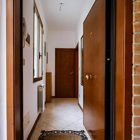 Apartment With Canal View In A Quiet Neighbourhood