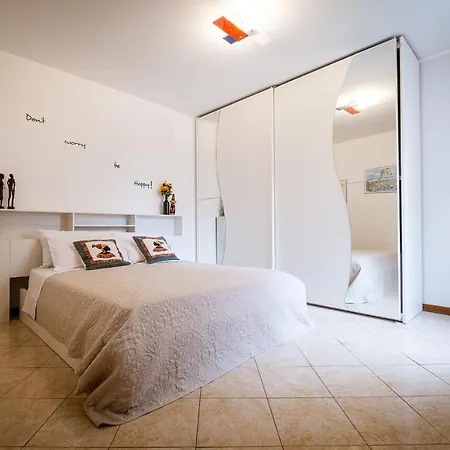 With Canal View In A Quiet Neighbourhood * Venecia