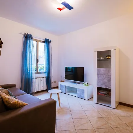 Apartamento With Canal View In A Quiet Neighbourhood